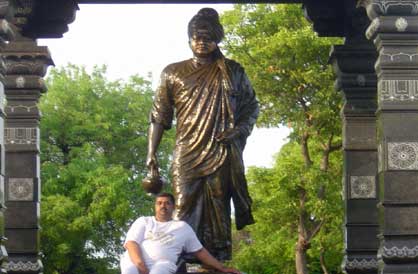 Dr. Tomar at Vivekanand Kendra